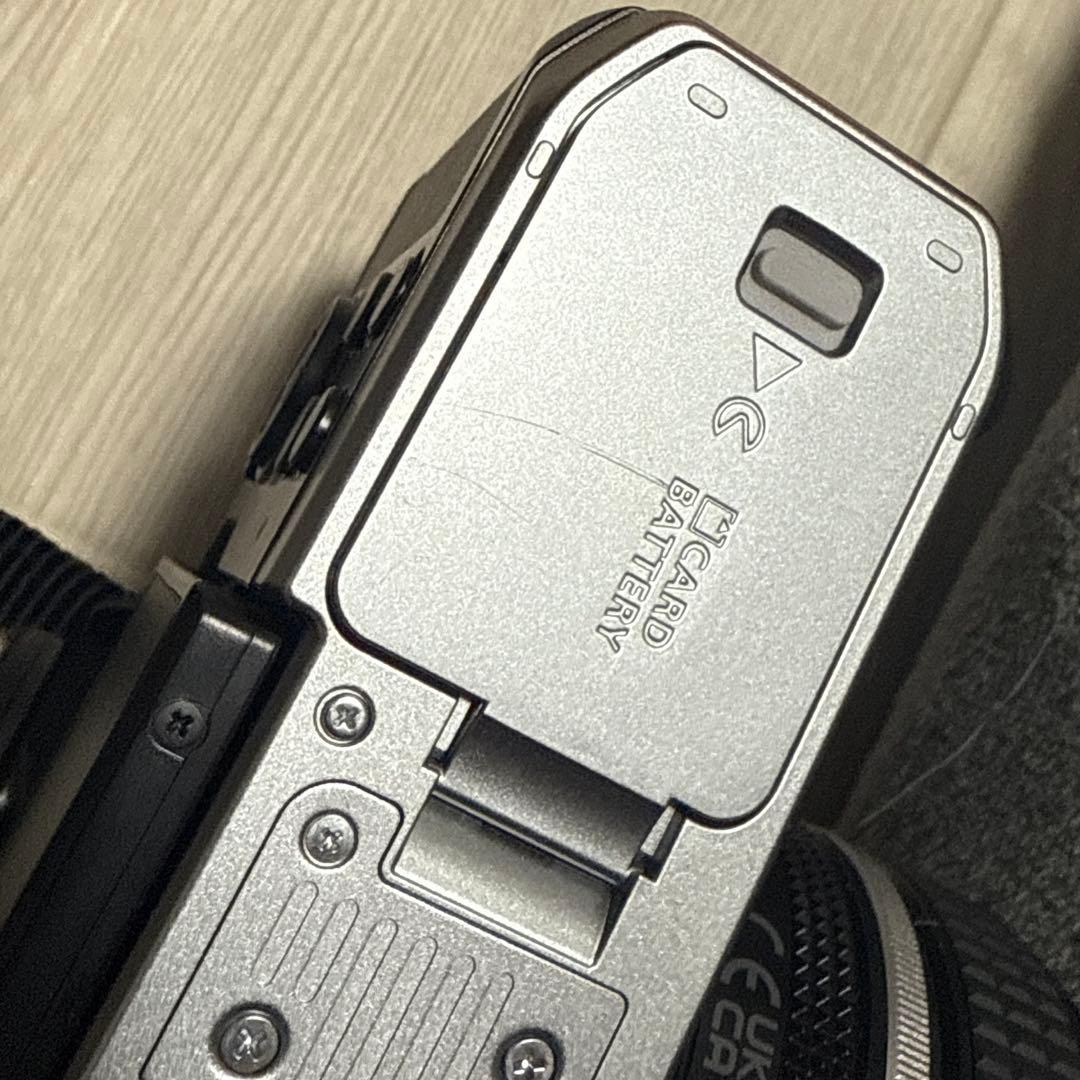 シャッター数ごく僅か　Nikon Zf 本体＋レンズ＋SDカードセット