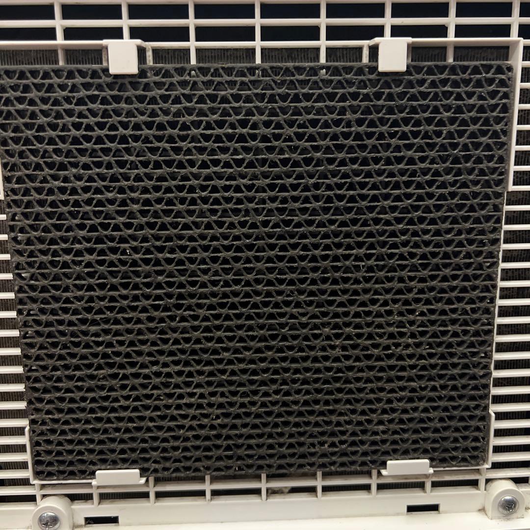 CORONA 除湿機 ホワイト 縦型　CD-H18A ジャンク品