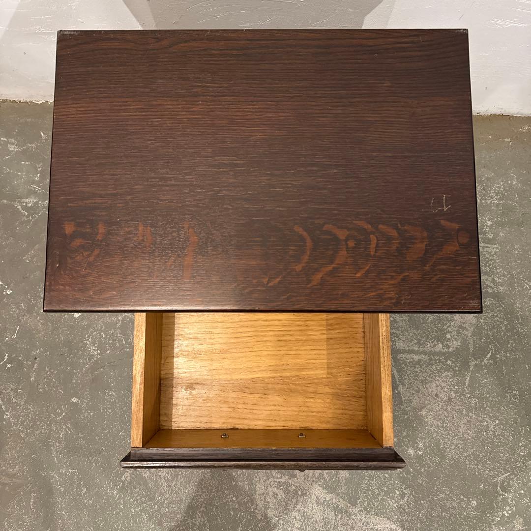 年末年始saleヴィンテージ　木製サイドテーブル　引き出し付き　2