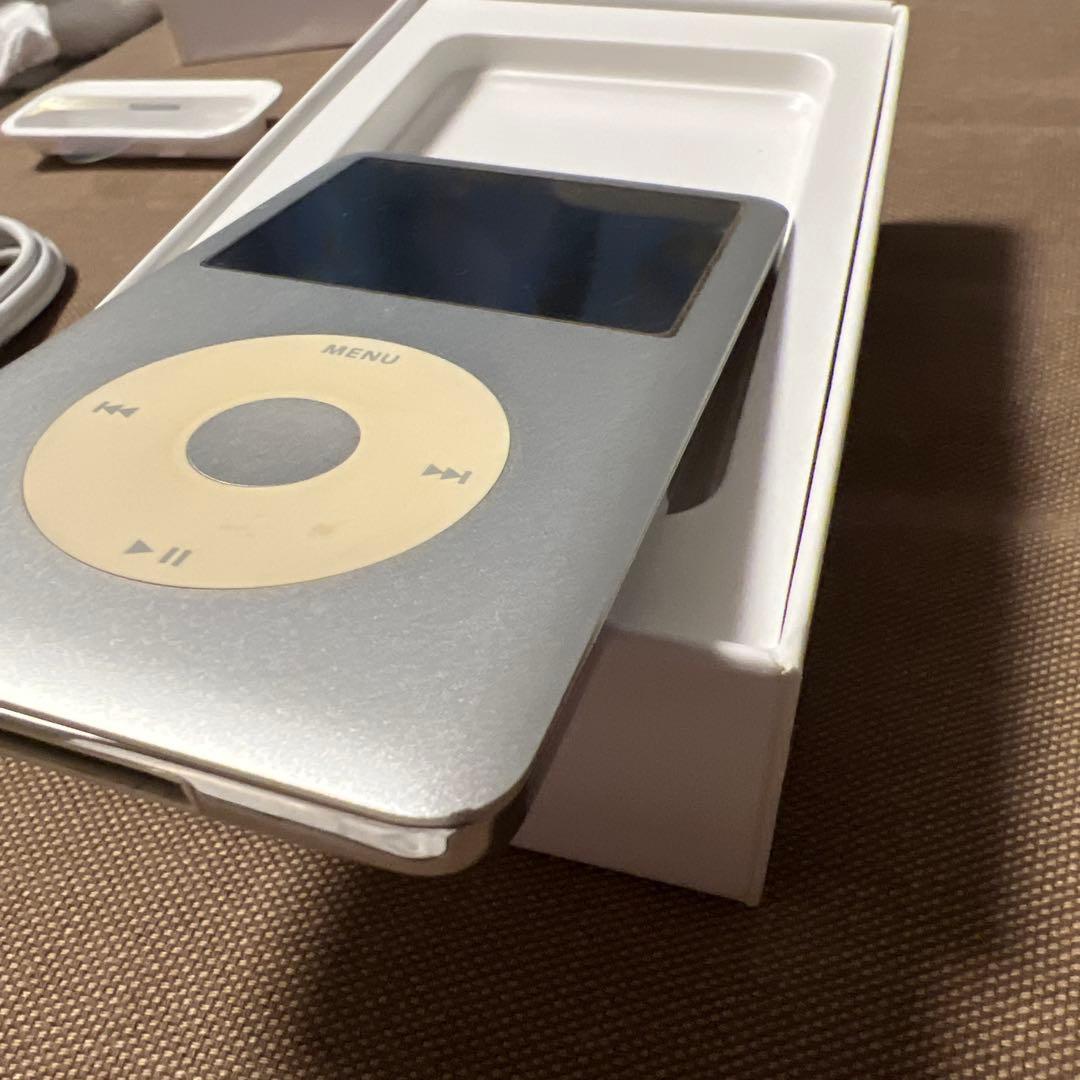 iPod classic 120GB シルバー　セット　レザーケース新品